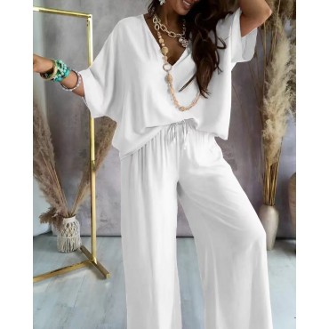 V-Neck Solid Color Batwing Sleeve Pajama Set for Women – Loose Fit Wide-Leg Pants, Wearable Outdoors